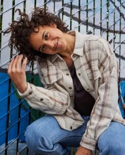 Conifer Shirt Jacket -Toad&Co Sales Store T1241305 Oatmeal 4